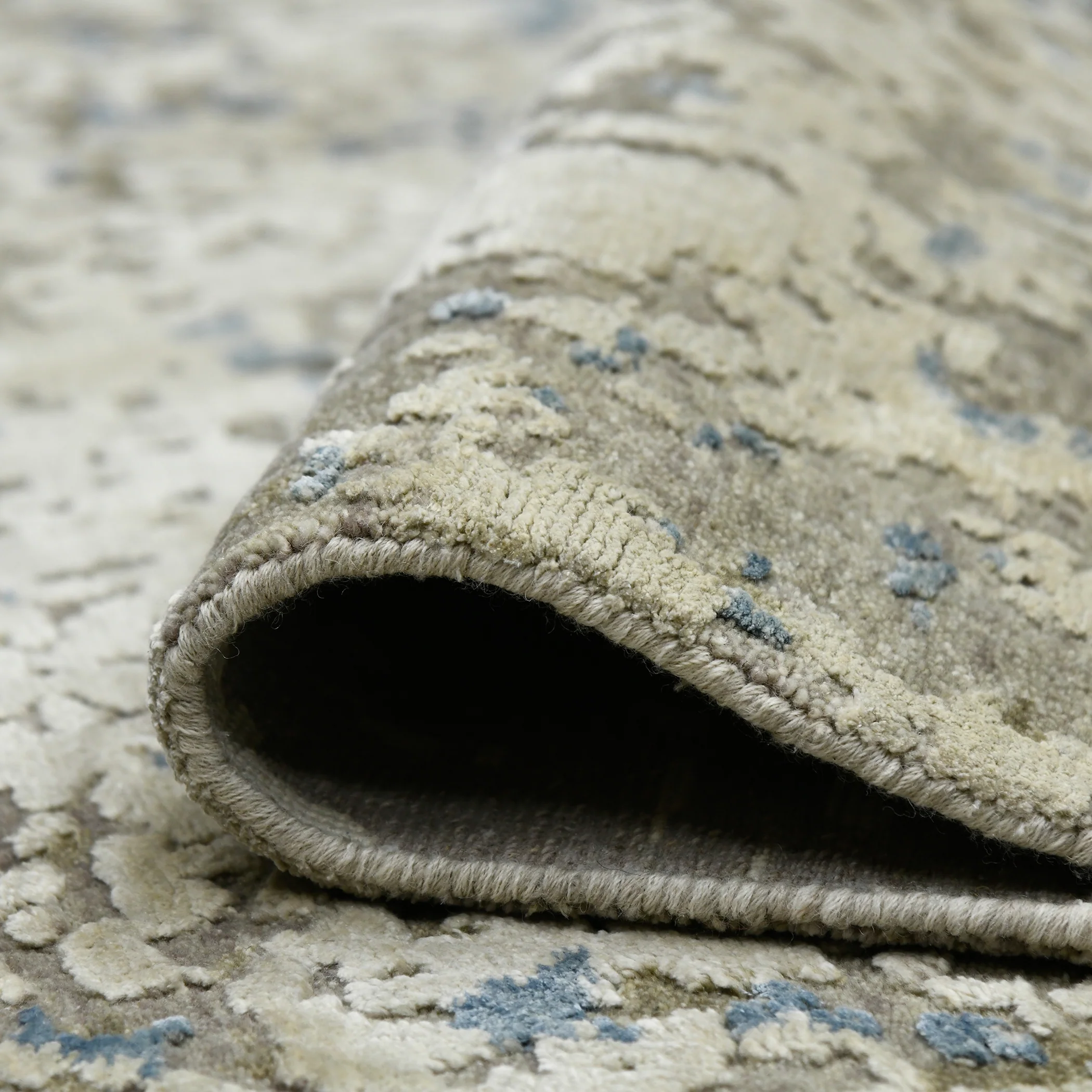 Amer Rugs ESS-2 Essence Contemporary Abstract Area Rug - Image 9