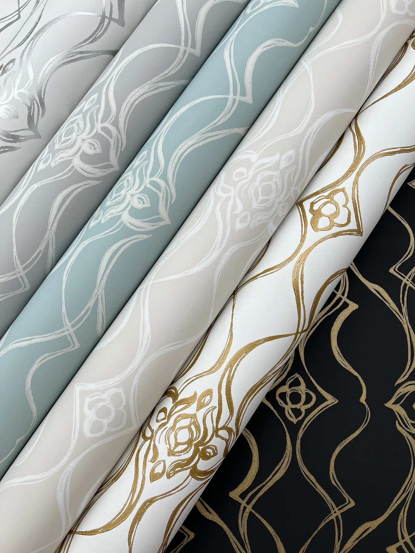 Candice Olson DF3372 Pirouette White & Gold Wallpaper - Image 6