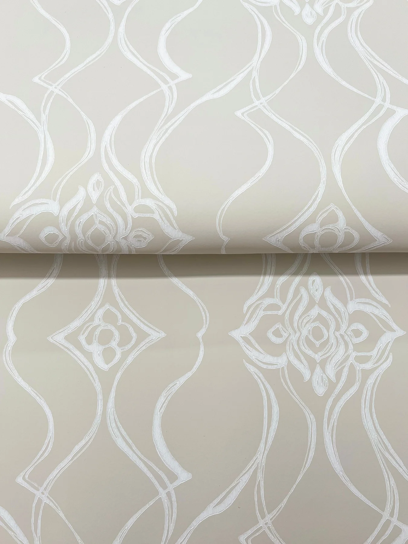 Candice Olson DF3375 Pirouette Beige Wallpaper - Image 4