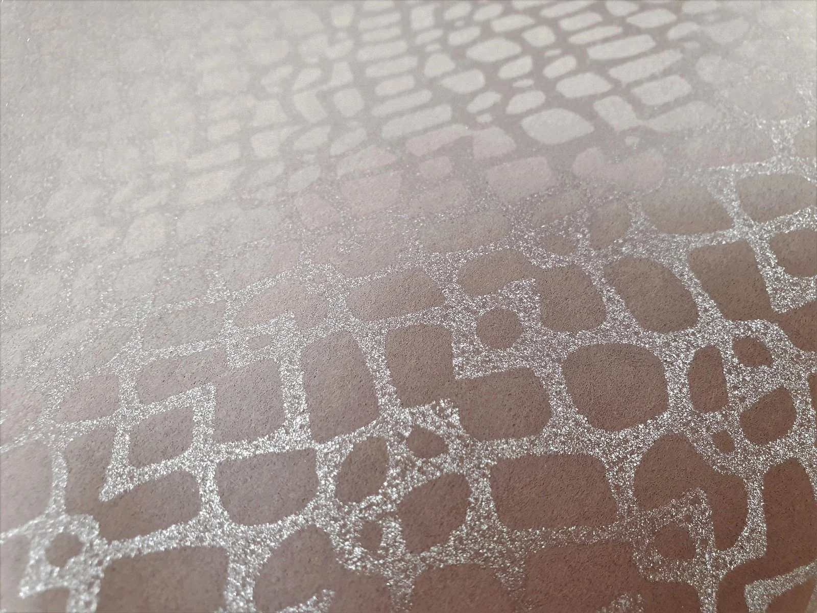 Galerie GH64653-23 Soul Rosy Grey Silver Grey Wallpaper - Image 3