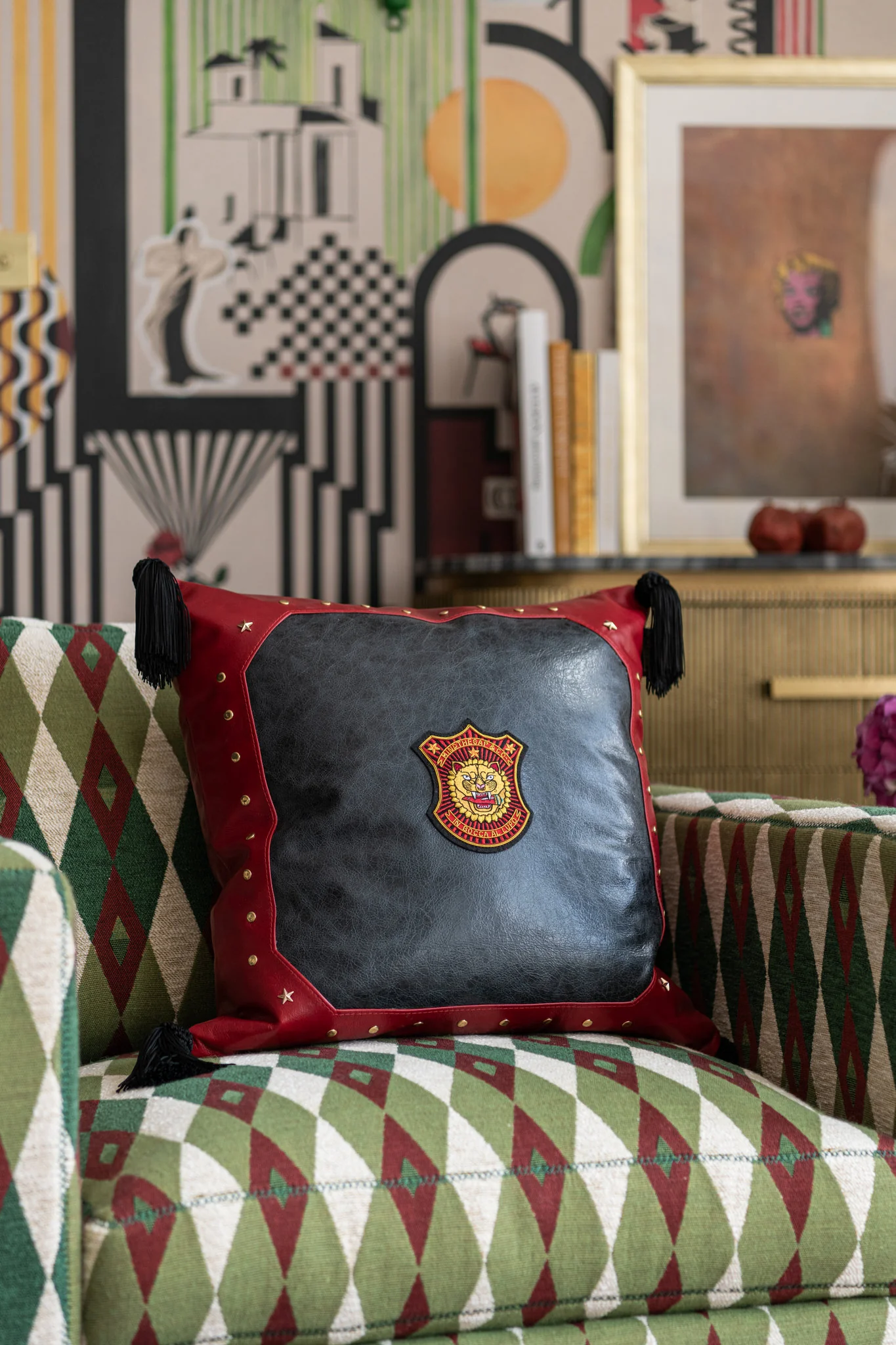 MindtheGap IN BOCCA AL LUPO Leather Cushion LC40210 Cushions - Image 2