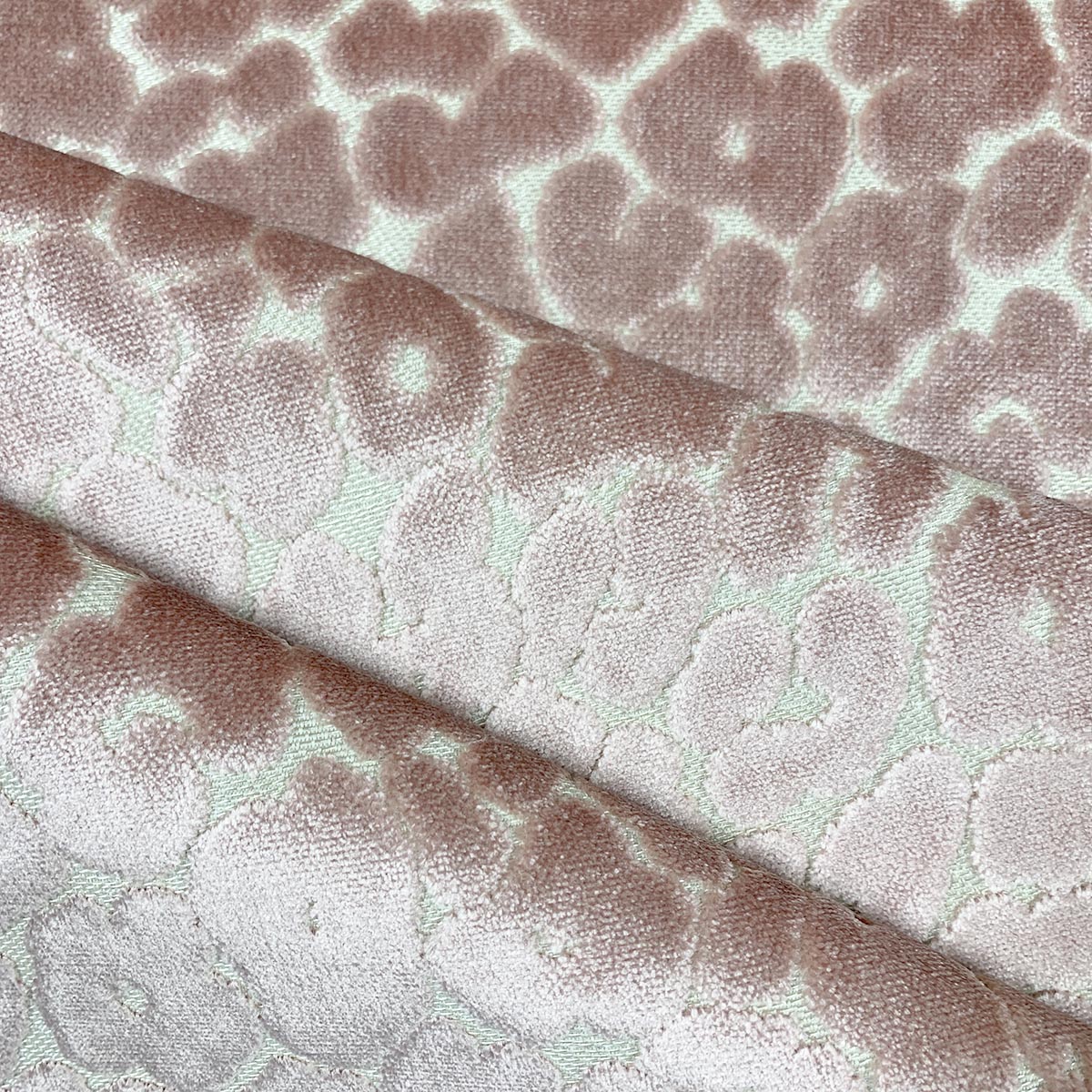 Mag Fabrics 10296 LANDON POSEY Fabric - Image 2