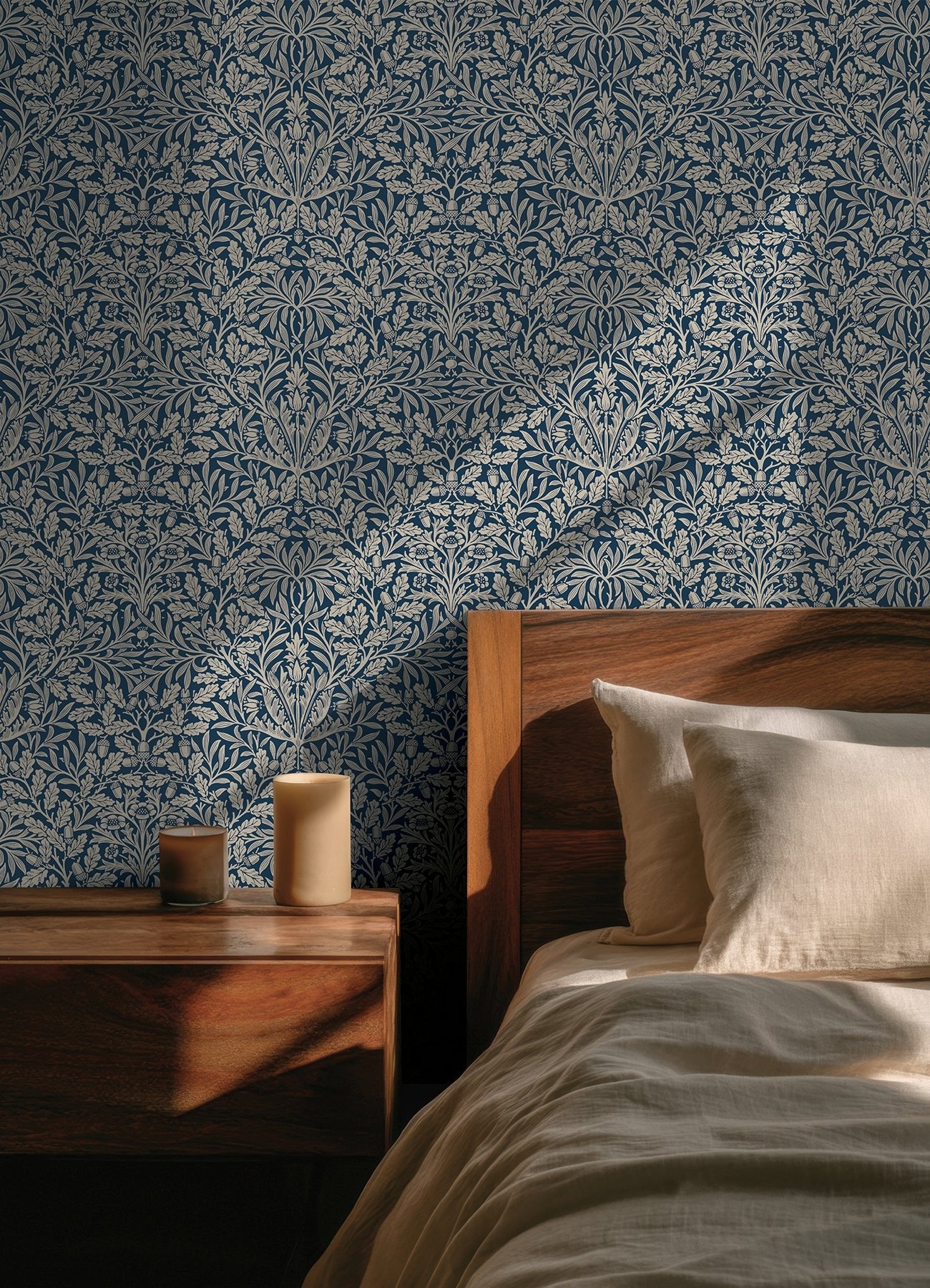 Morris & Co. MCS6586 Acorn Indigo Peel and Stick Wallpaper - Image 4