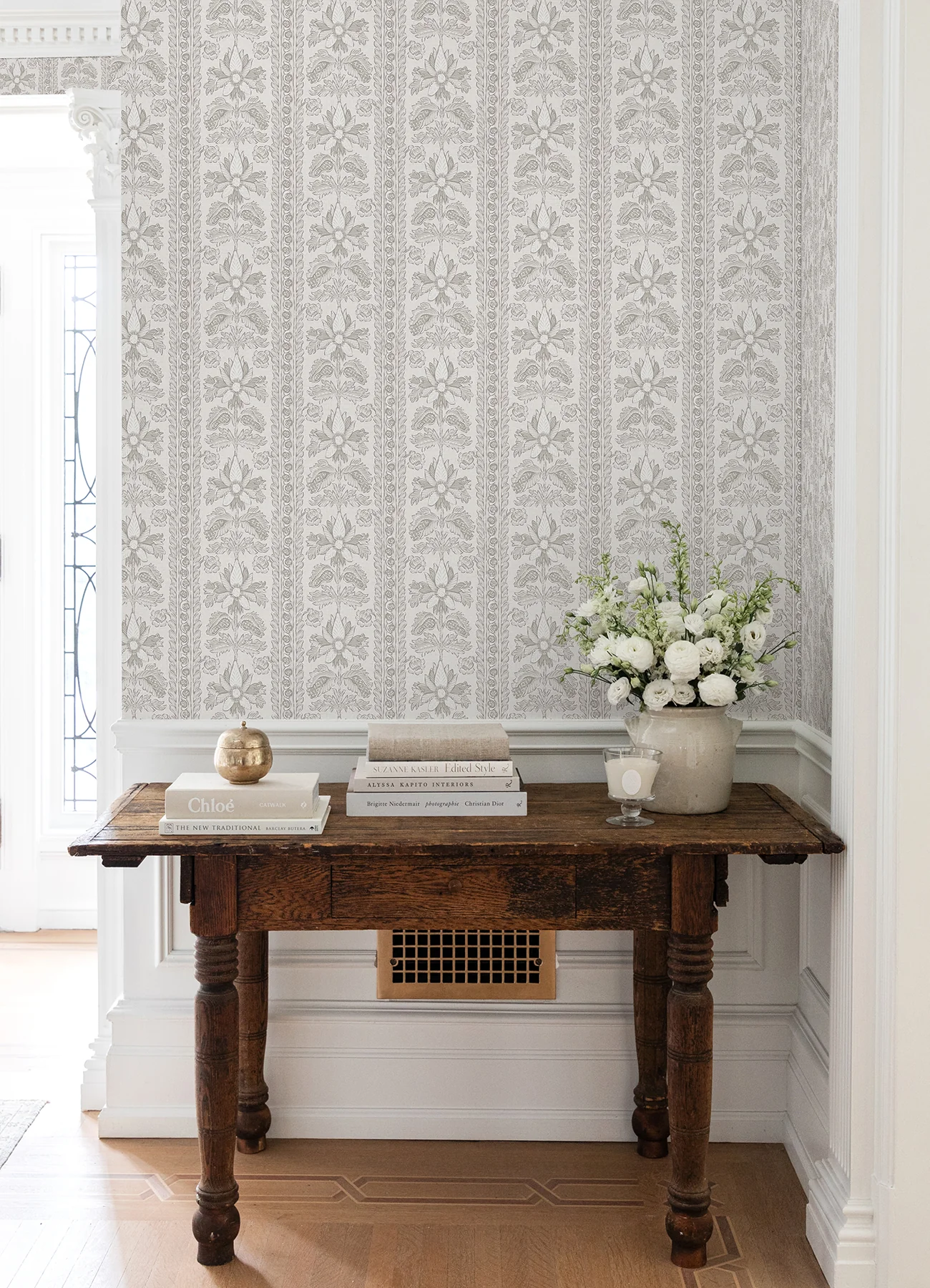 Nabela Noor Home NNS6515 Zareen Caviar Peel and Stick Wallpaper - Image 4
