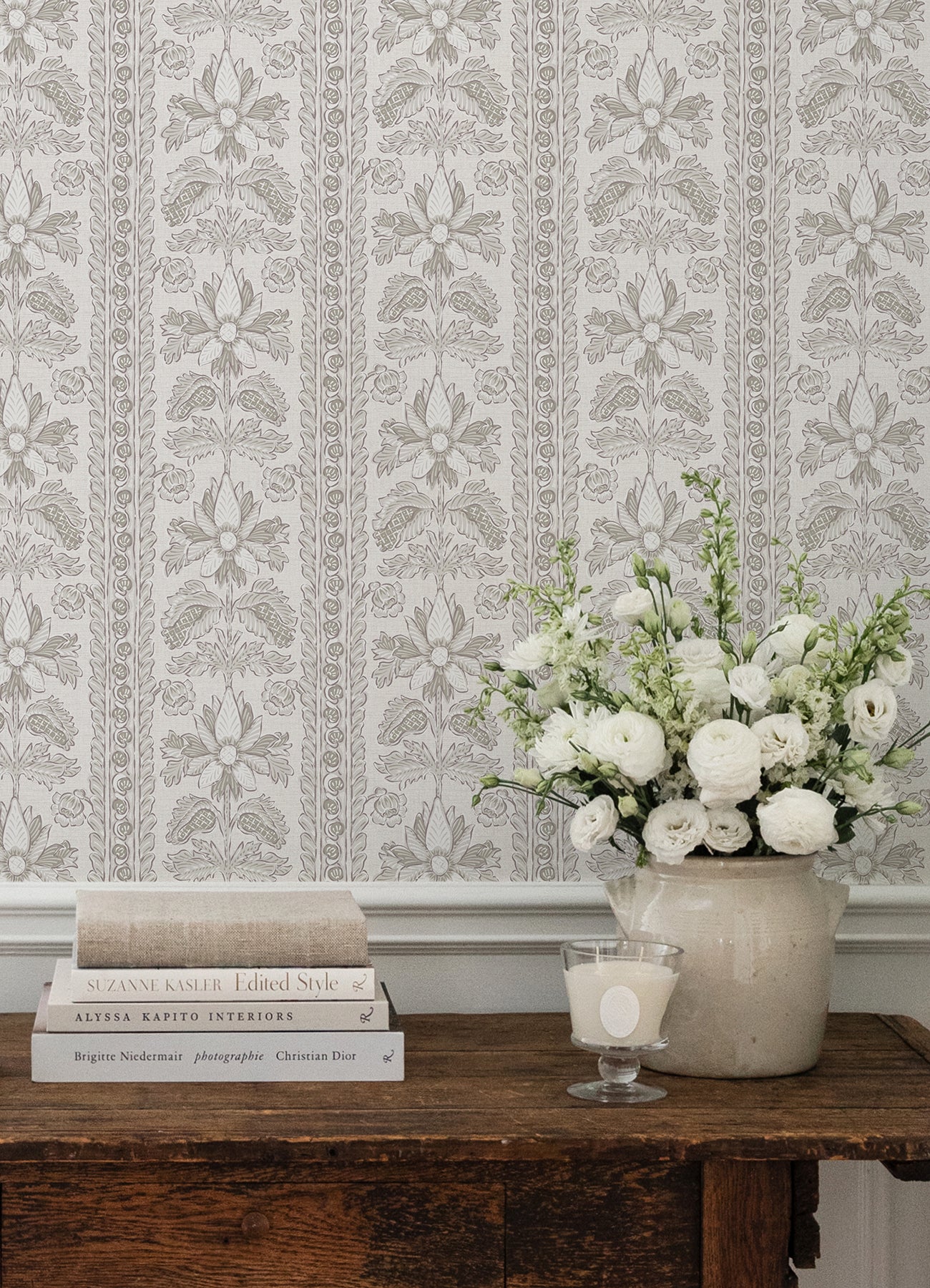Nabela Noor Home NNS6515 Zareen Caviar Peel and Stick Wallpaper - Image 6