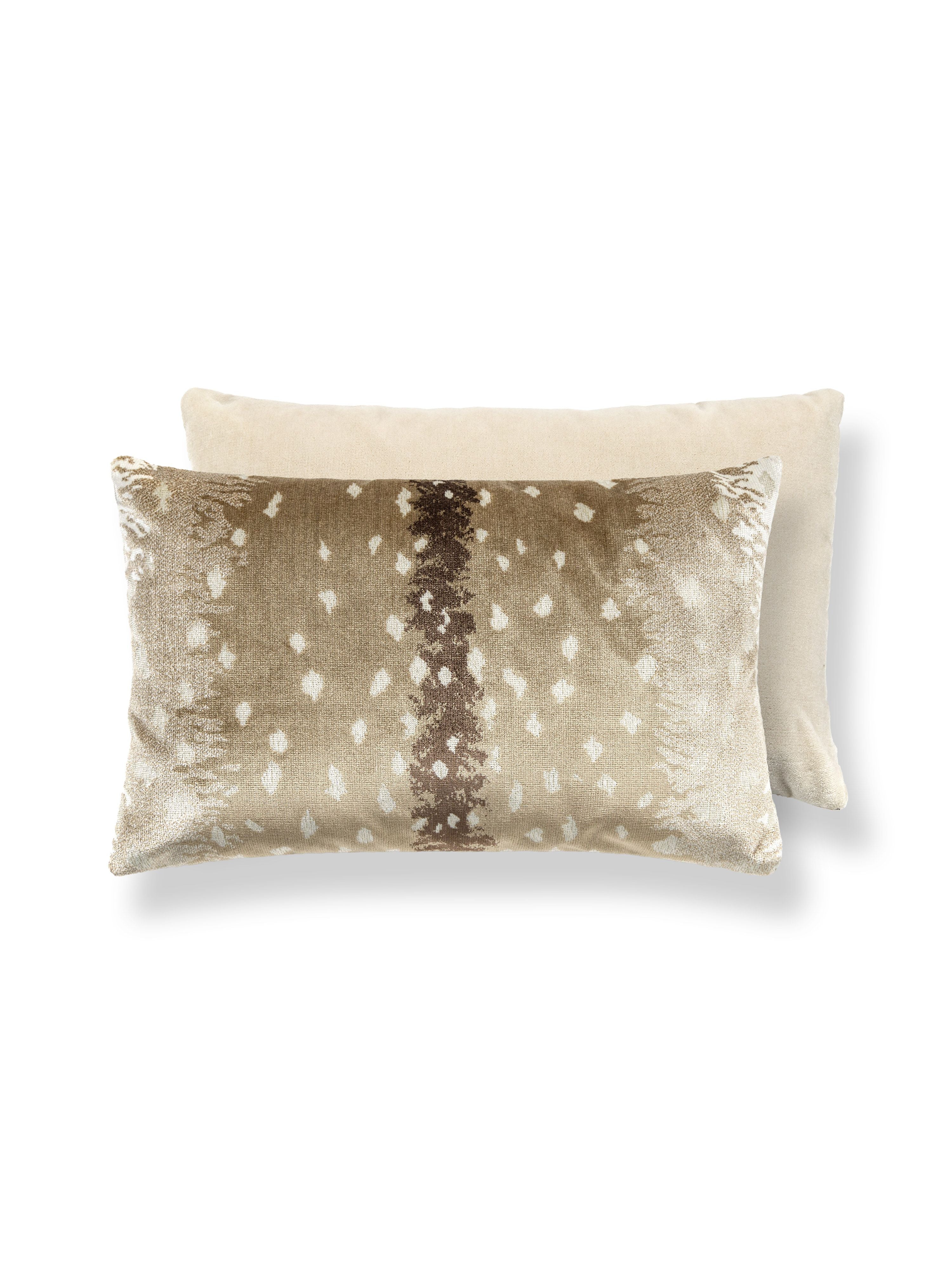 Scalamandre AL 0003MBDKBOHE ANTELOPE / VELVET PILLOW - Image 4
