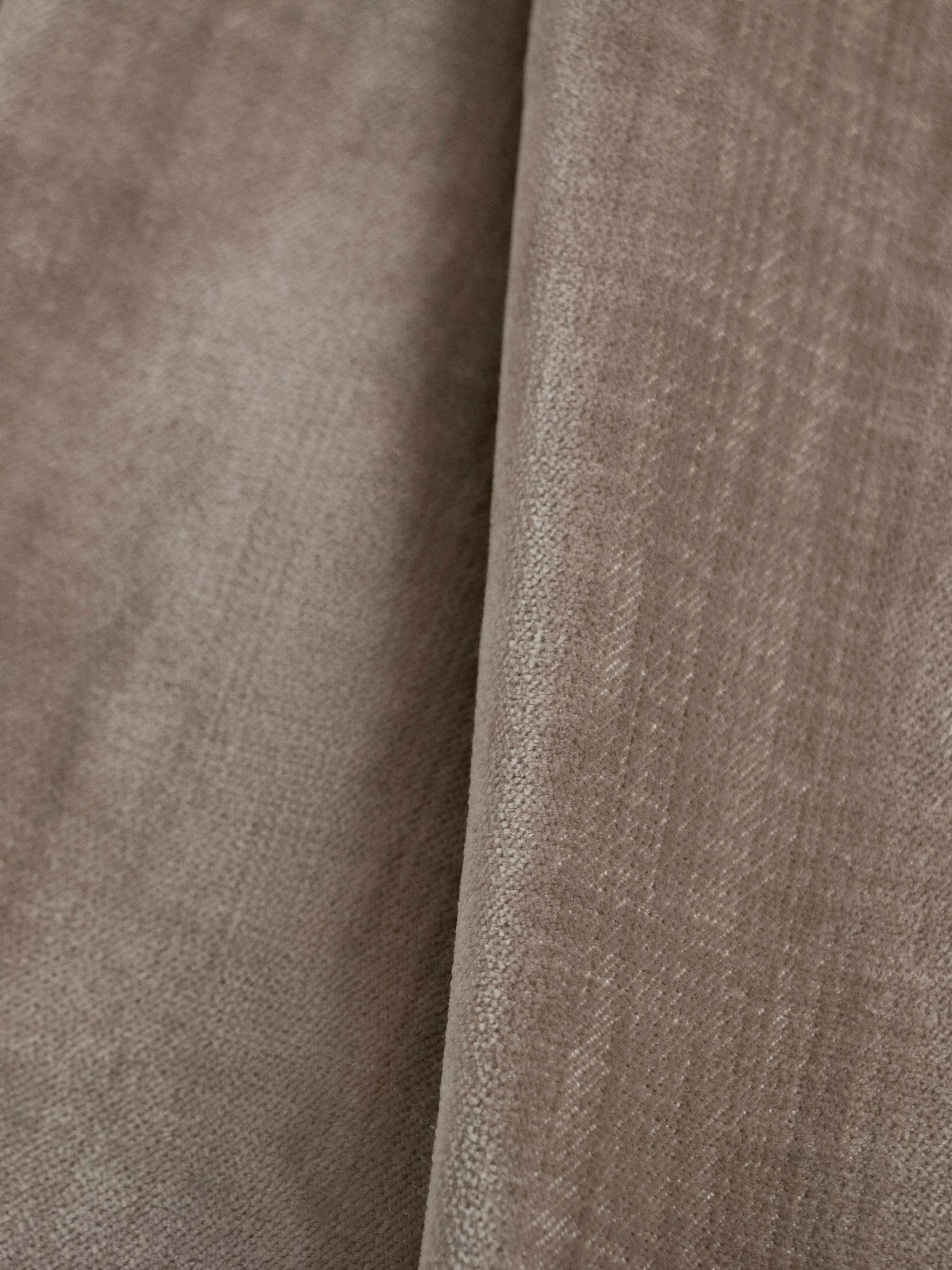 Scalamandre FS30001SCPKEWVE LEWIS VELVET PILLOW - Image 3