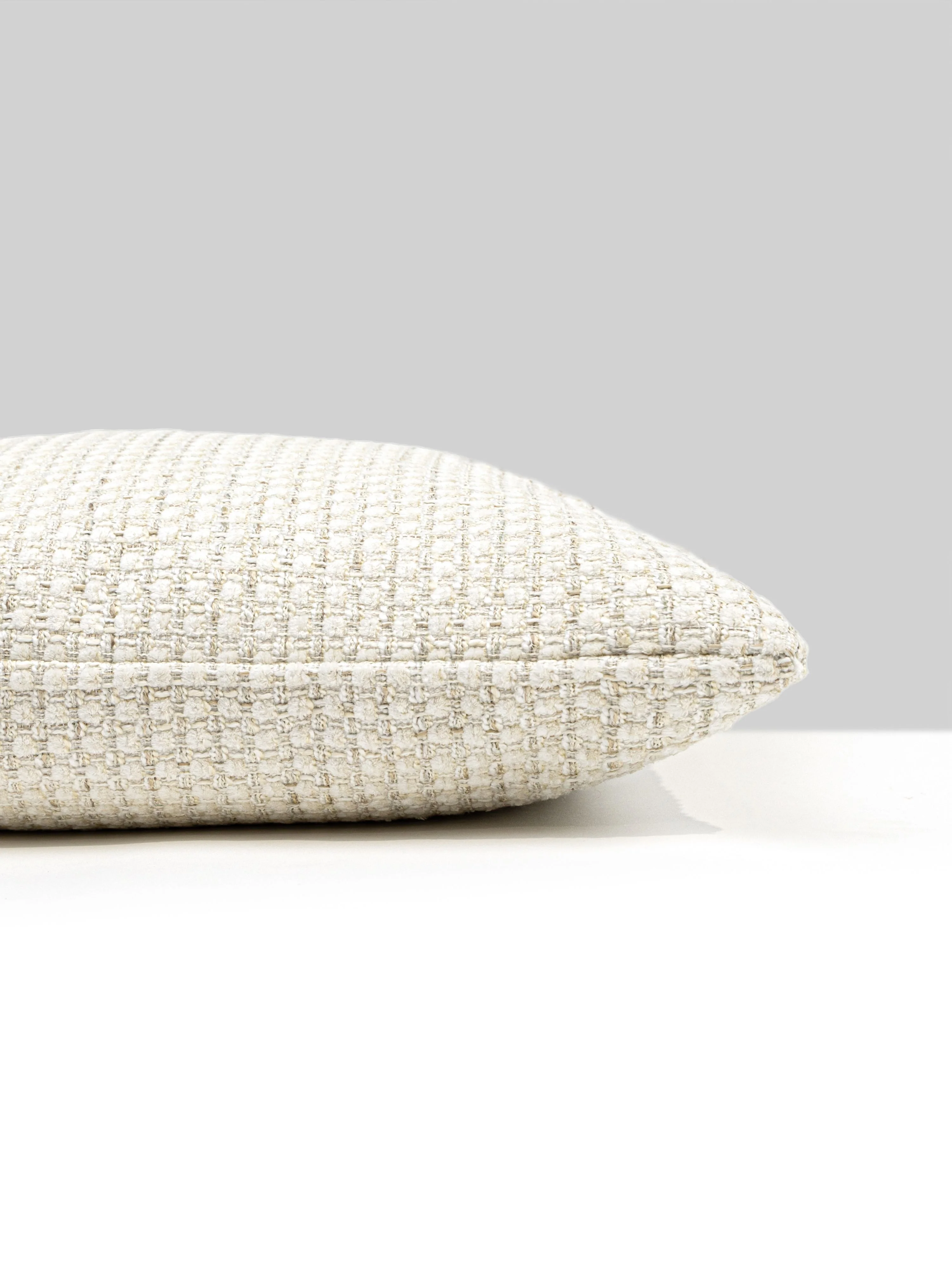 Scalamandre HN 0001SDDK27333 HEATHERTON PILLOW