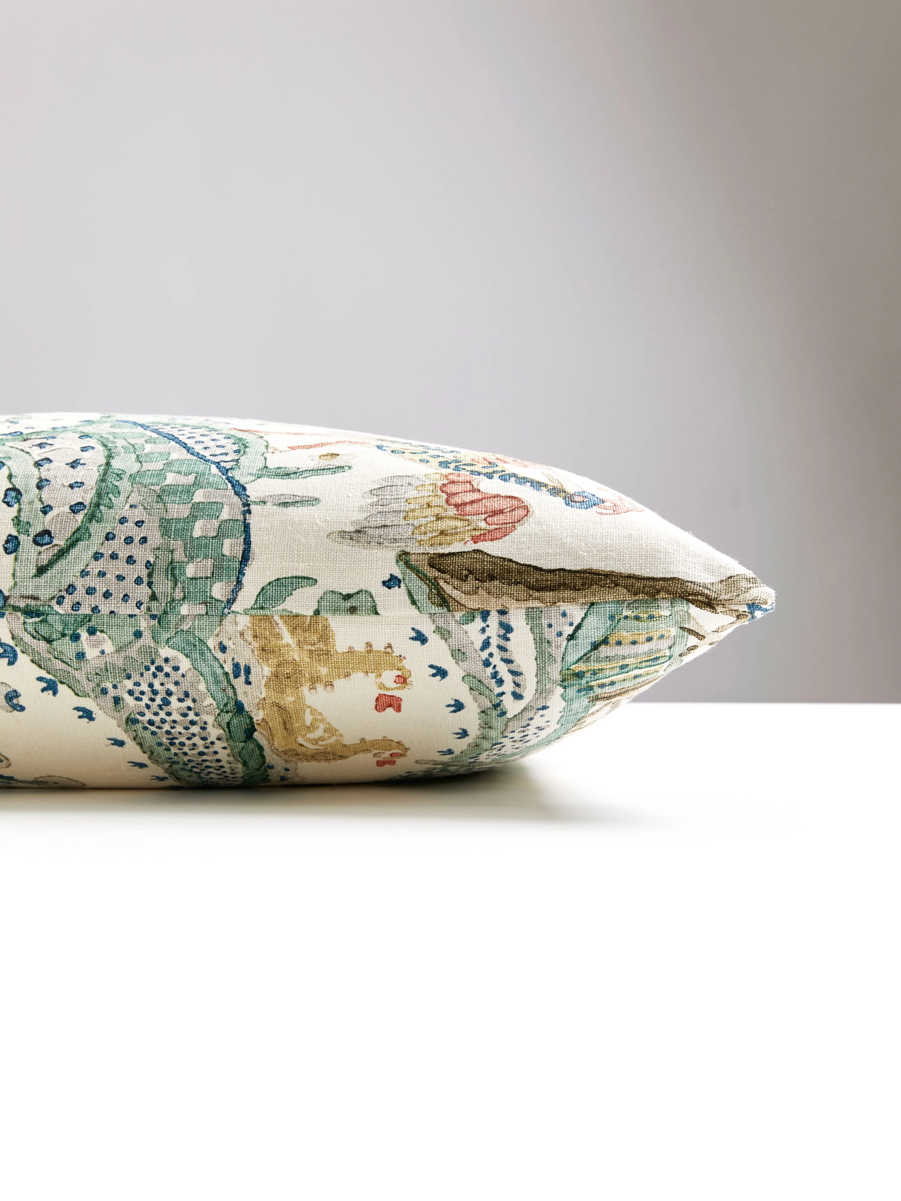 Scalamandre SC 0002KELMPILL KELMESCOTT HAND BLOCK PILLOW