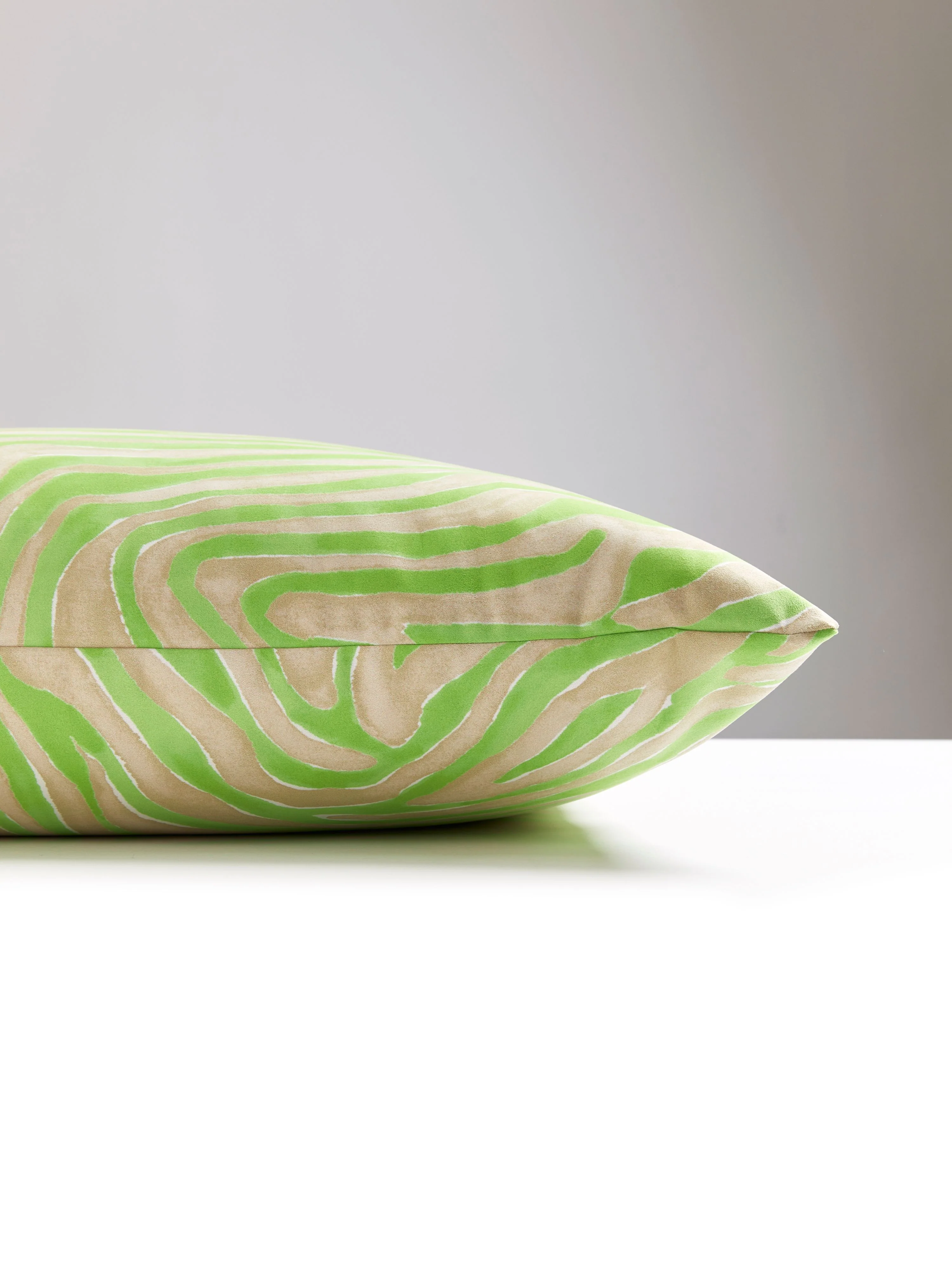 Scalamandre SC 0002KENYPILL KENYA FAUX SUEDE PILLOW