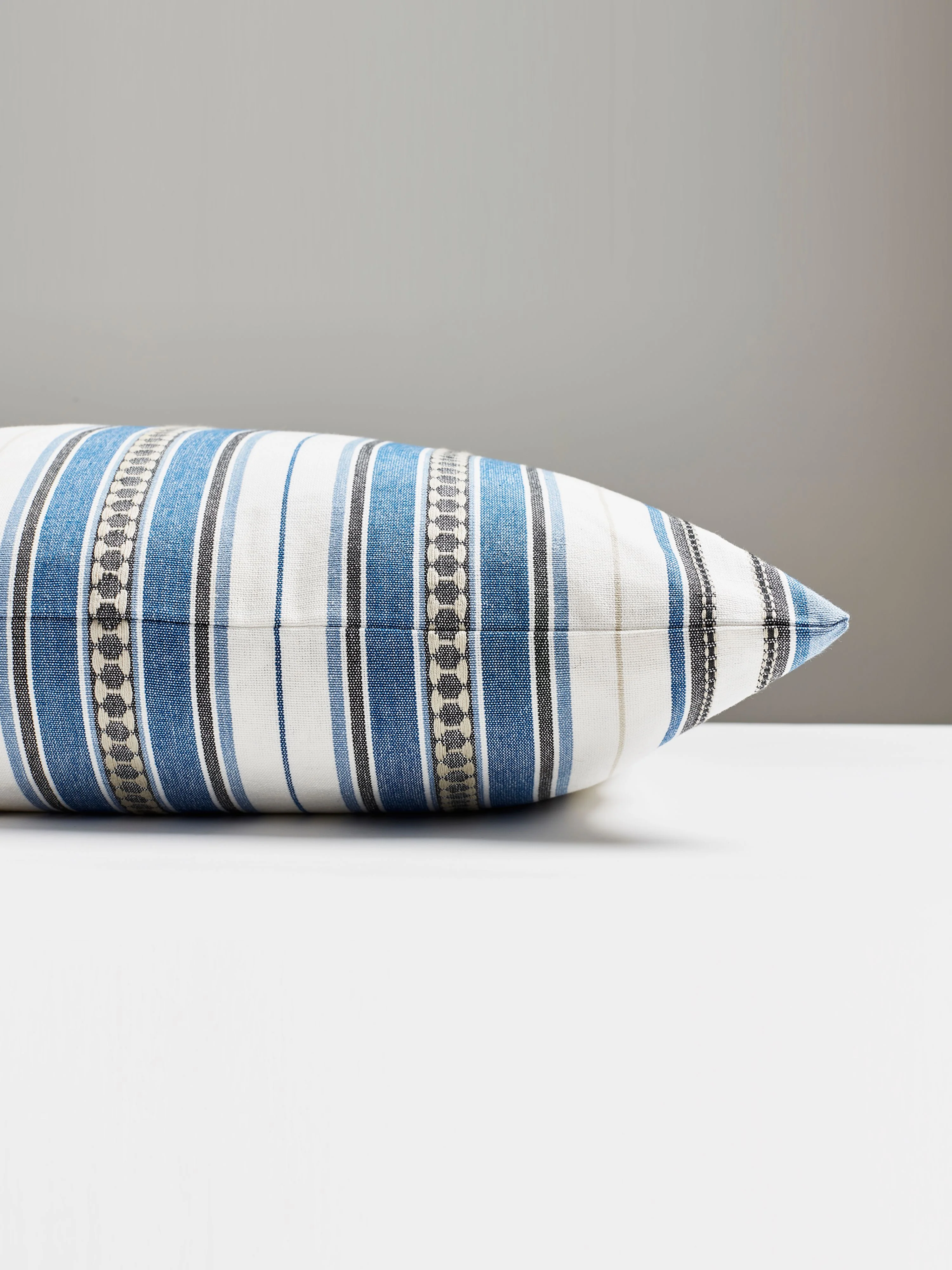 Scalamandre SC 0002NILEPILL NILE STRIPE PILLOW