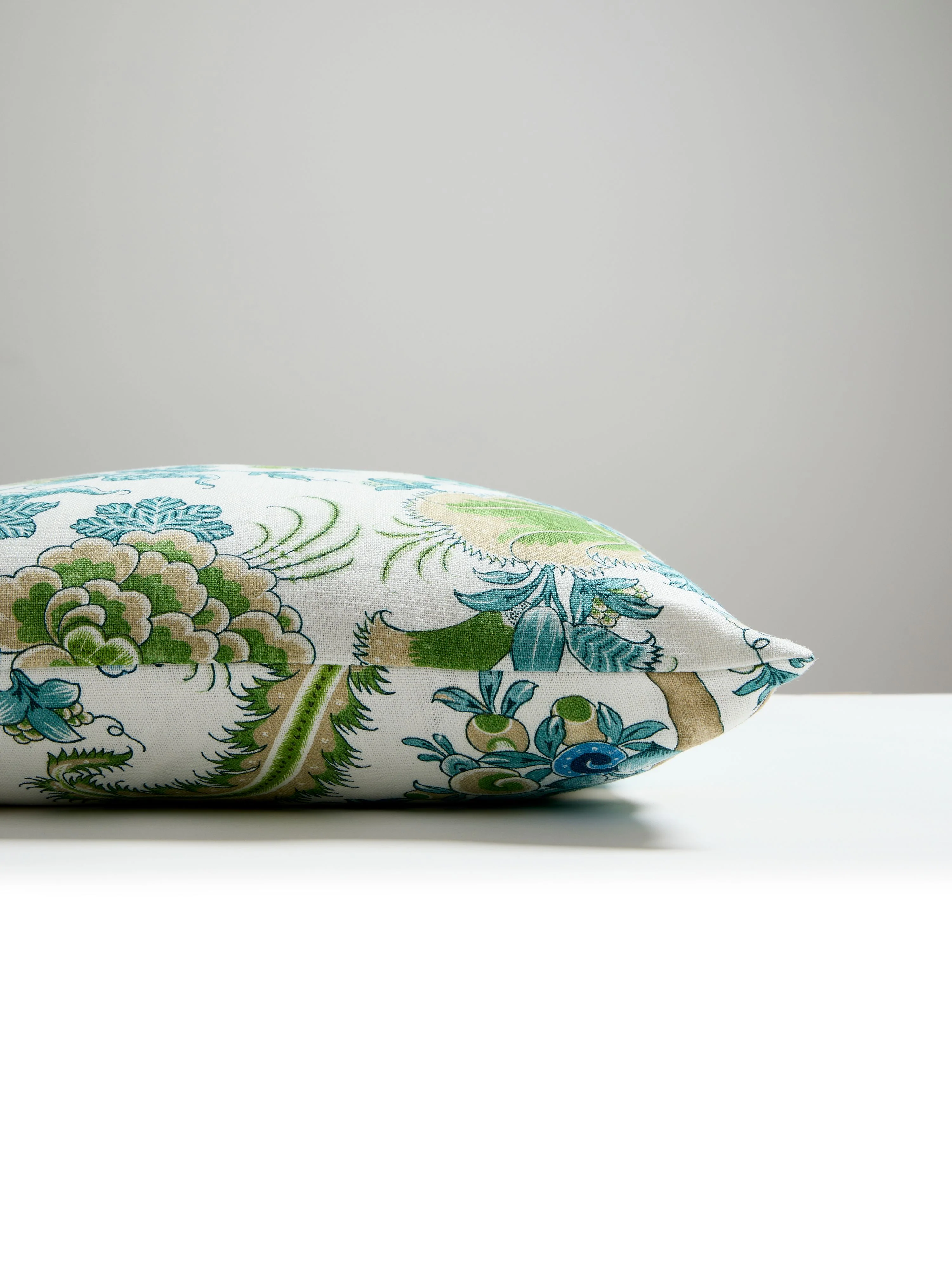 Scalamandre SC 0002SDDK16649 MET PALAMPORE PILLOW