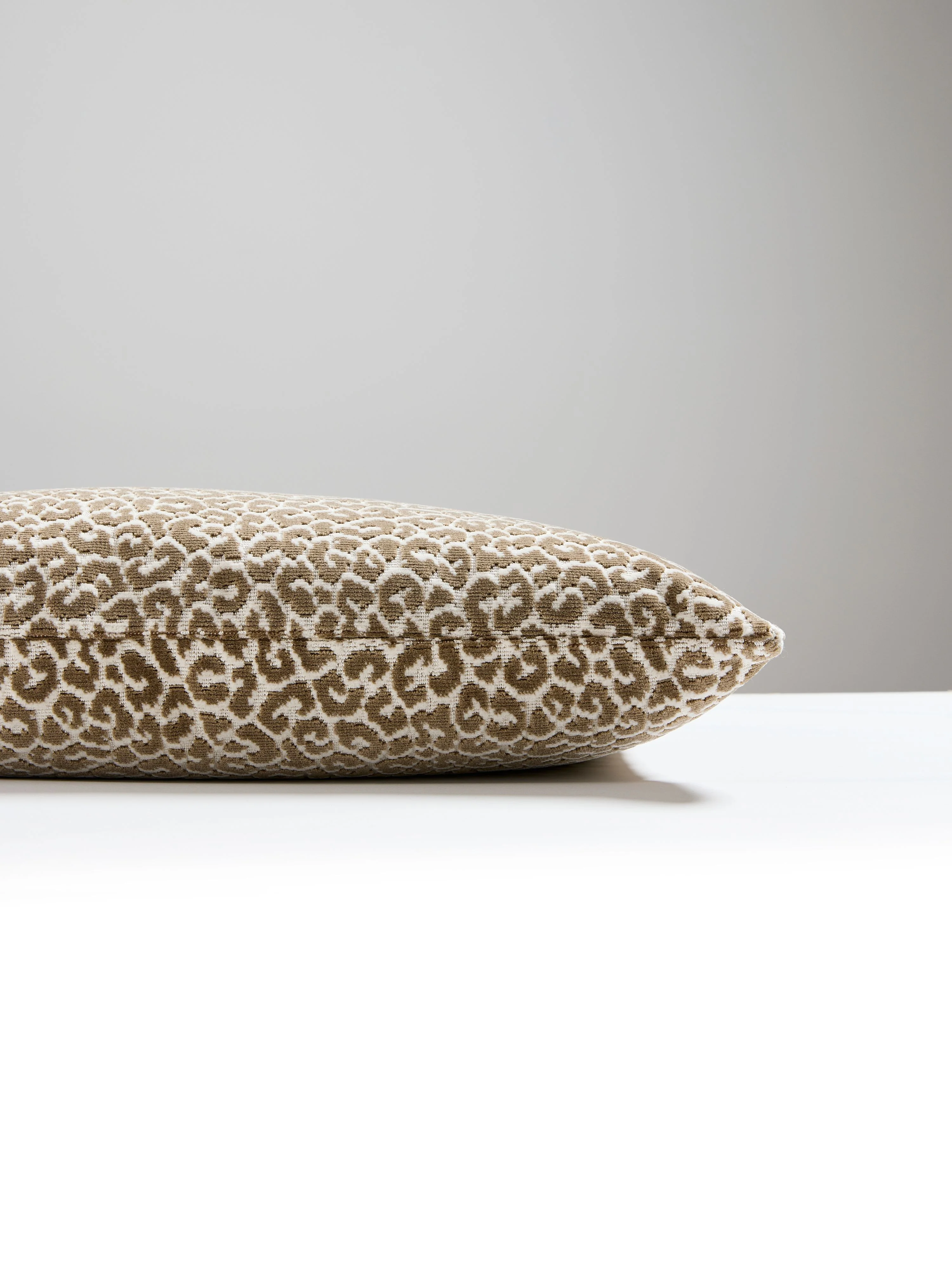 Scalamandre SC 0003LBDK27037 PANTHERA VELVET LUMBAR PILLOW