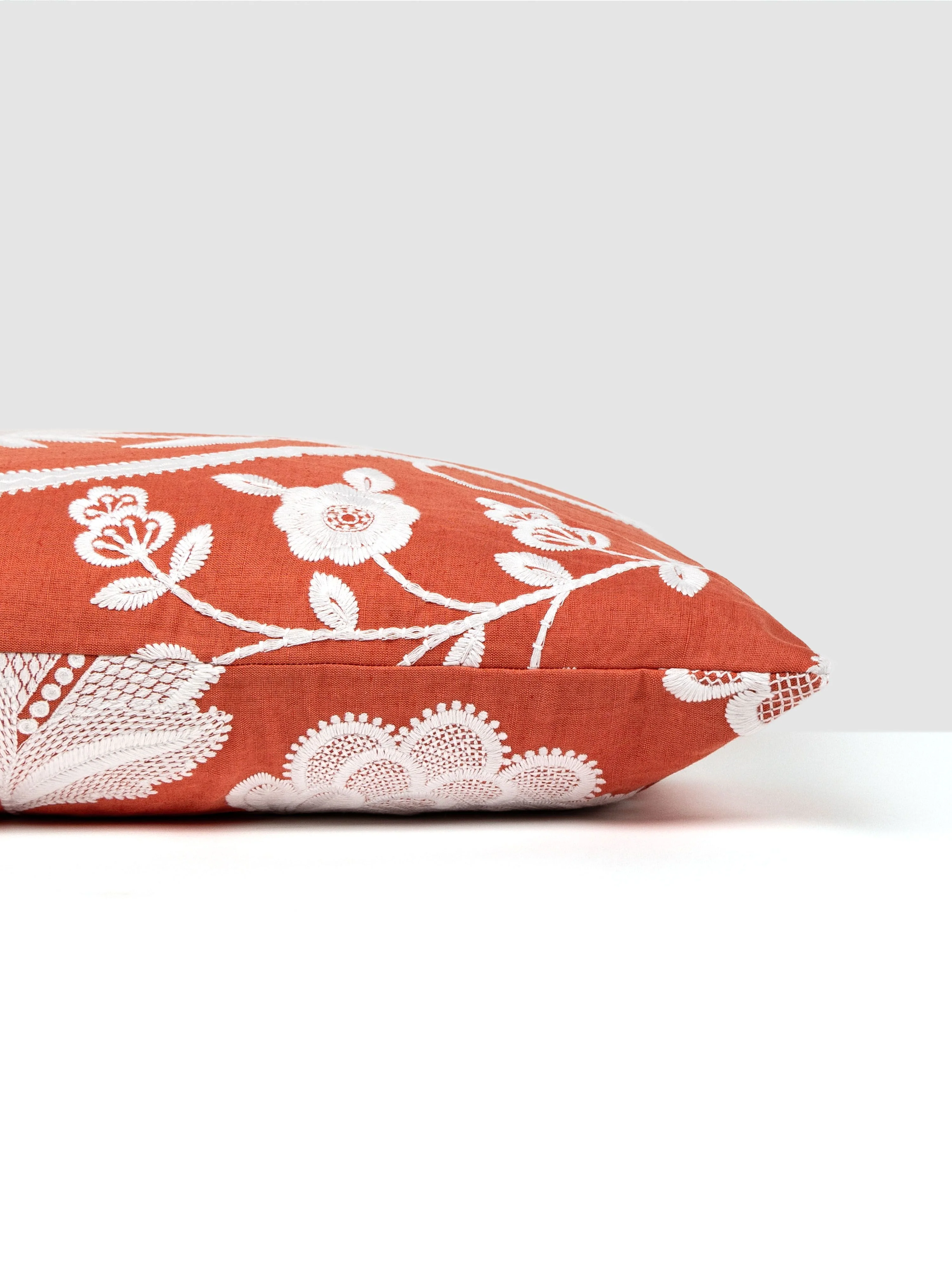 Scalamandre SC 0004SDDK27151 KENSINGTON EMBROIDERY PILLOW