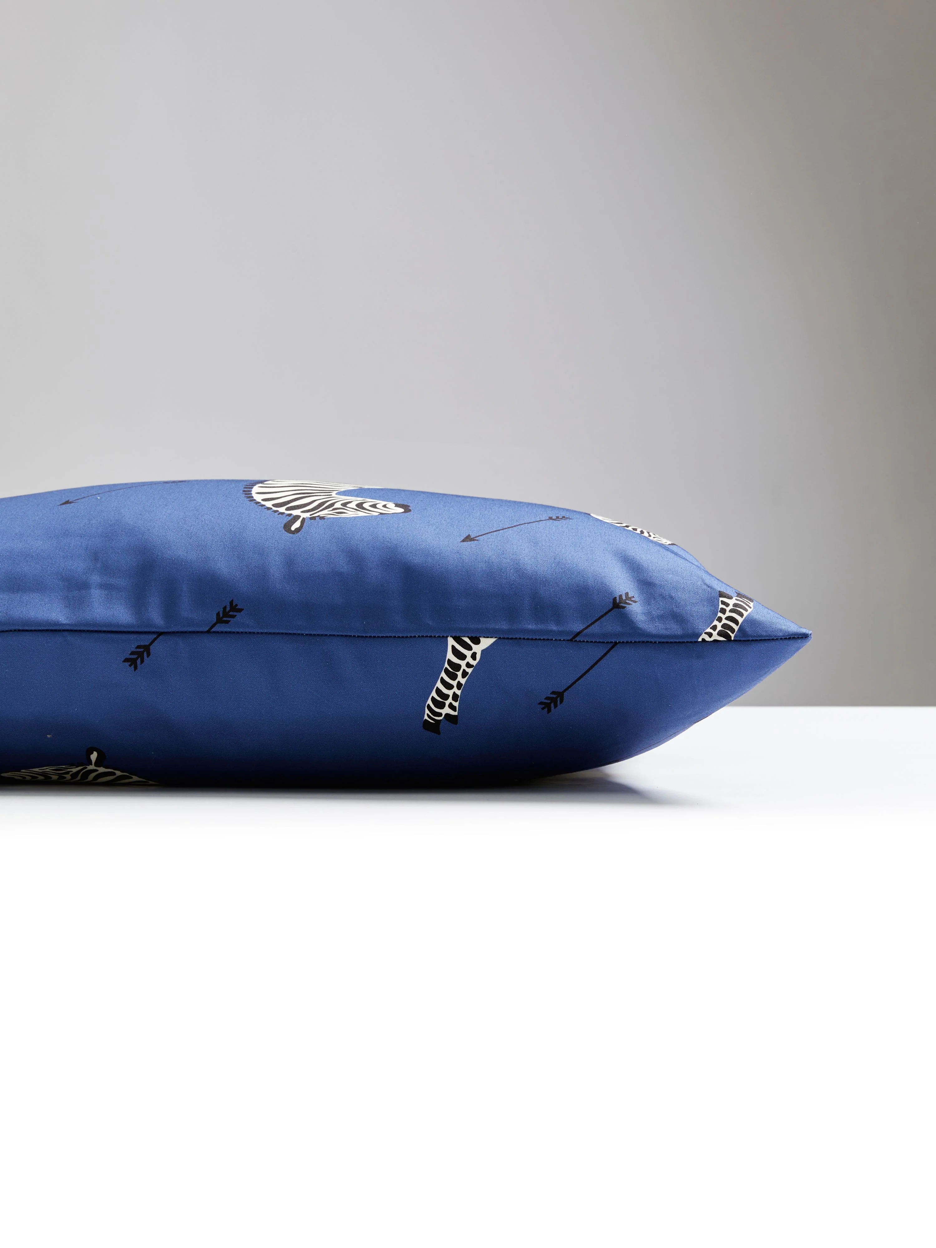 Scalamandre SC 0006LPZEBPILL ZEBRAS PETITE LUMBAR PILLOW