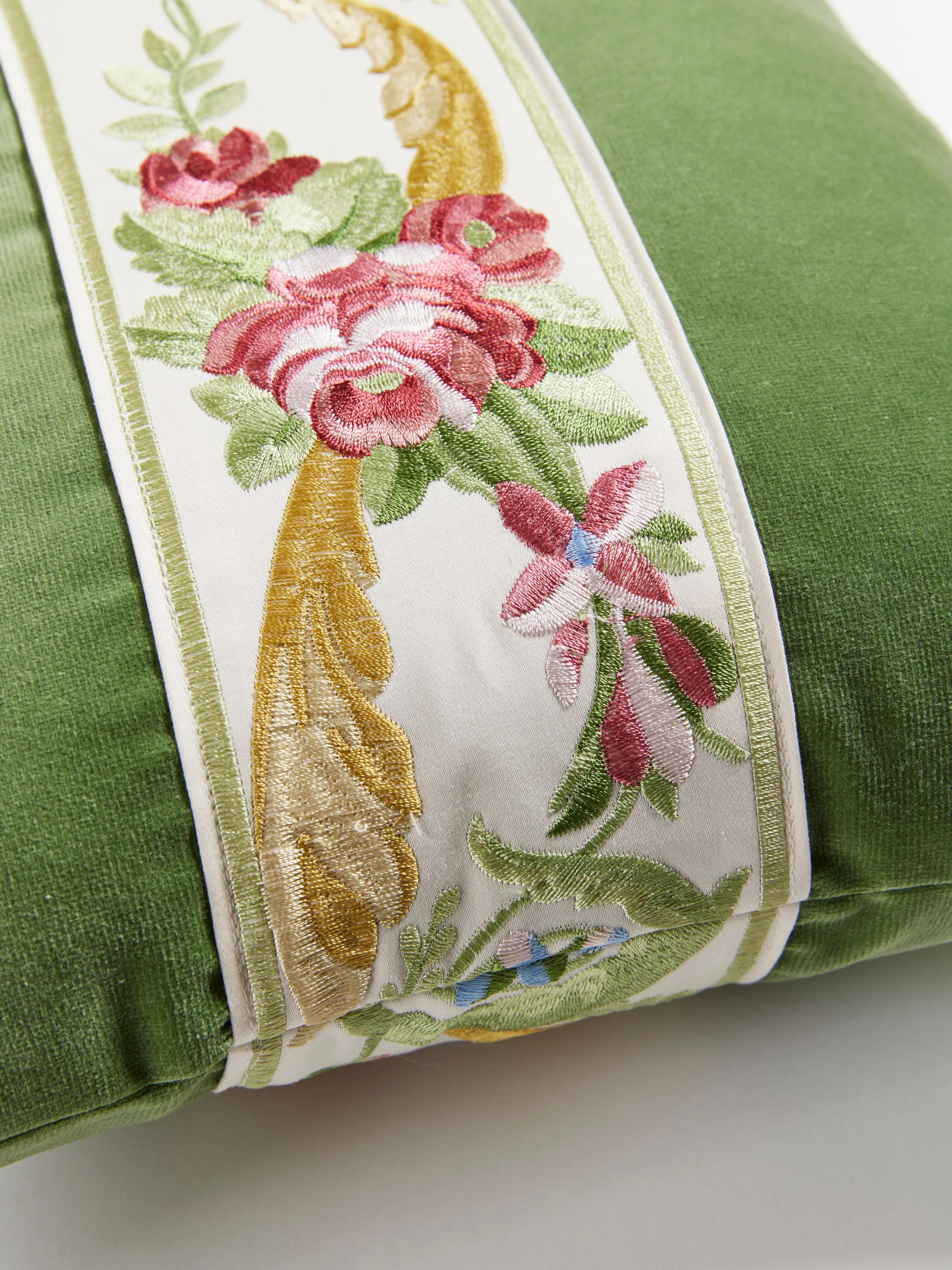 Scalamandre SC 4425LBDTT3342 REINE/LINLEY LUMBAR PILLOW - Image 2